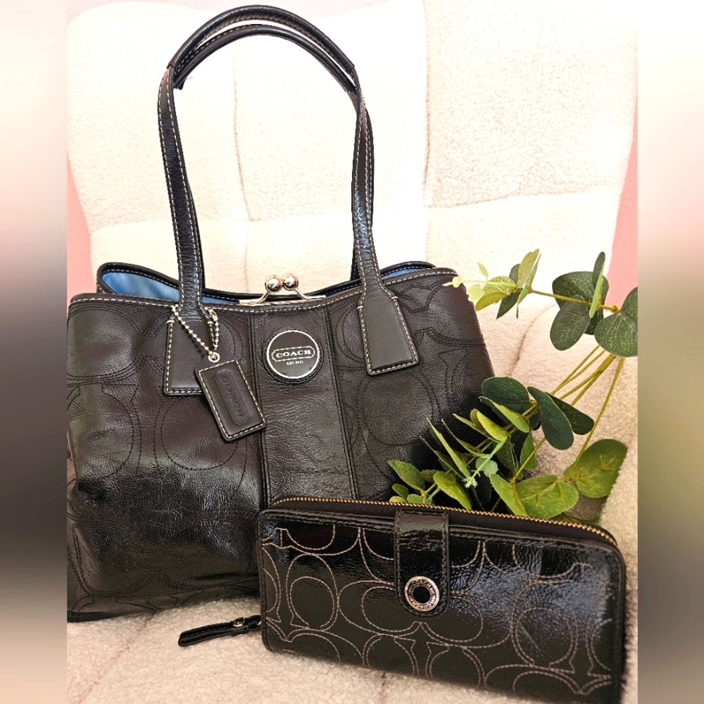 Coach Dark Brown Embossed KISS Leather Shoulder Bag and Wallet.Beautiful!